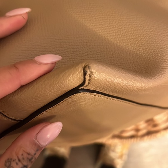 Burberry medium reversible tote - Picture 11 of 16